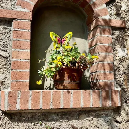 Casa Fiorelena Feriehus