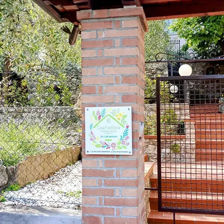 Casa Fiorelena 度假居 *